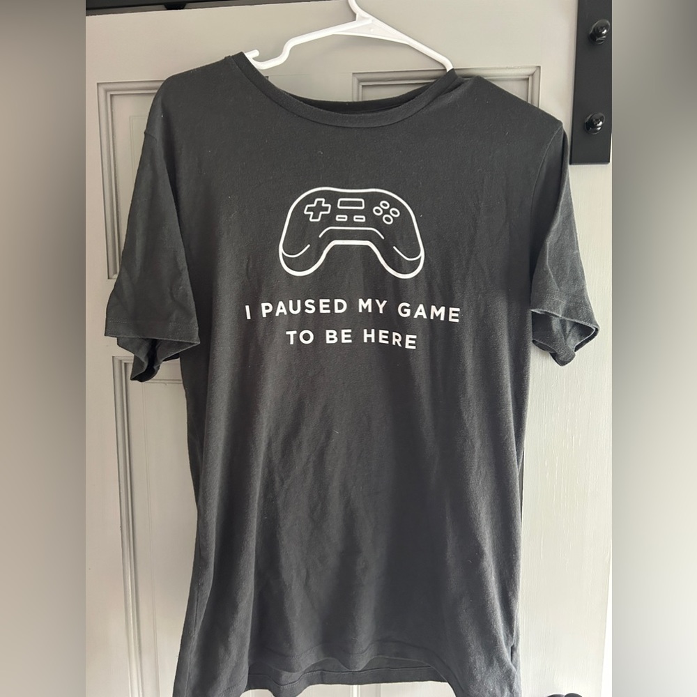 Old navy men’s medium graphic tee